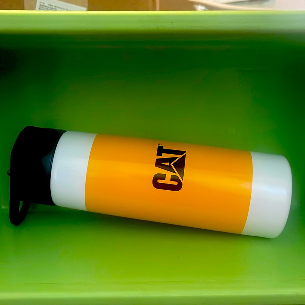 Caterpillar h2go tumbler I believe it’s 17oz